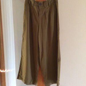 Banana republic culottes, size 6, NEW